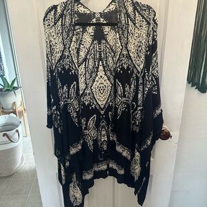 Lovestitch Asymmetrical Navy and White Kimono